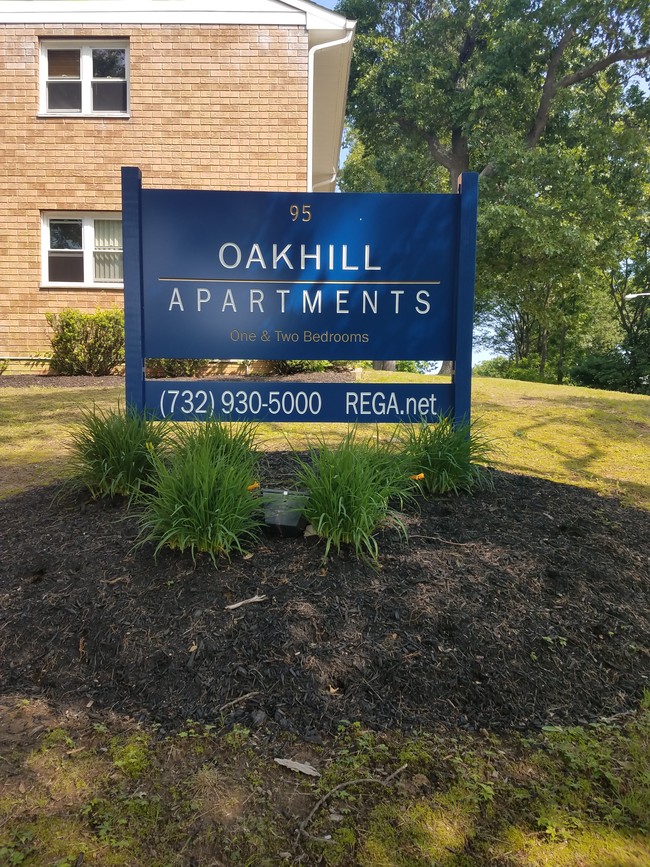 Oakhill Apartments in Long Branch, NJ - Foto de edificio - Building Photo