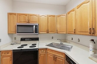 15663 Viewpoint Cir in Montclair, VA - Building Photo - Building Photo