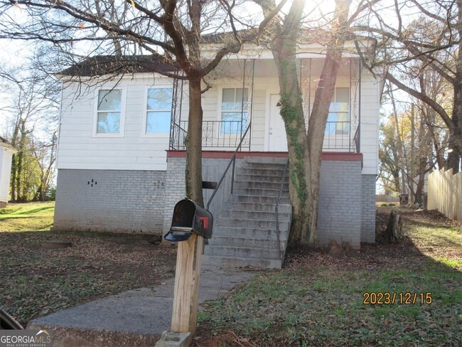 16 Wingfoot Trail
