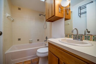 2600 W Zia Rd in Santa Fe, NM - Building Photo - Building Photo