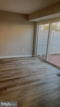 153 Edinburgh Square in Sterling, VA - Building Photo - Building Photo