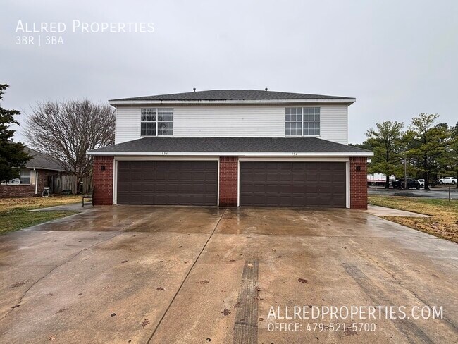 property at 954 N Daisy Ln