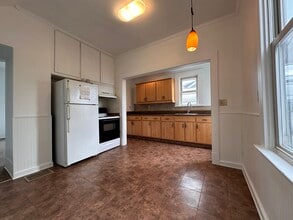 718 12th St, Unit Apt 1 in New Brighton, PA - Building Photo - Building Photo