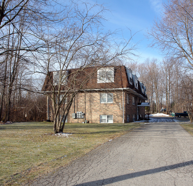 8156 Southern Blvd in Youngstown, OH - Foto de edificio - Building Photo