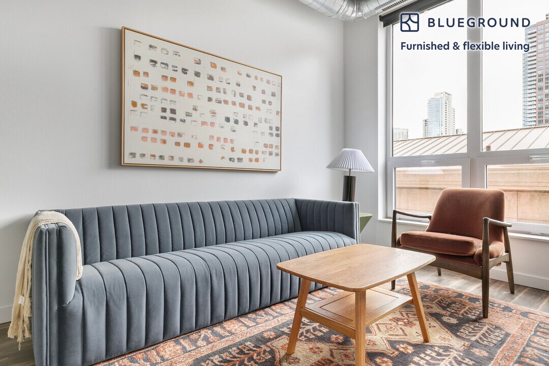 61 W Erie St, Unit FL3-ID1401 in Chicago, IL - Building Photo