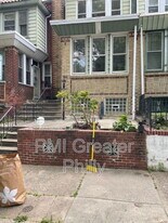 5036 Stenton Ave in Philadelphia, PA - Building Photo