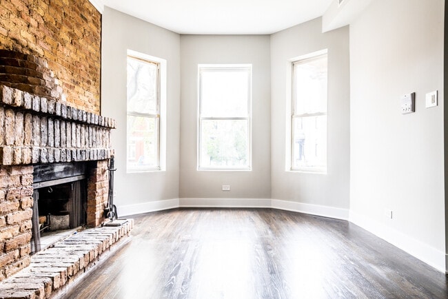 1435 N Washtenaw Ave in Chicago, IL - Building Photo - Building Photo