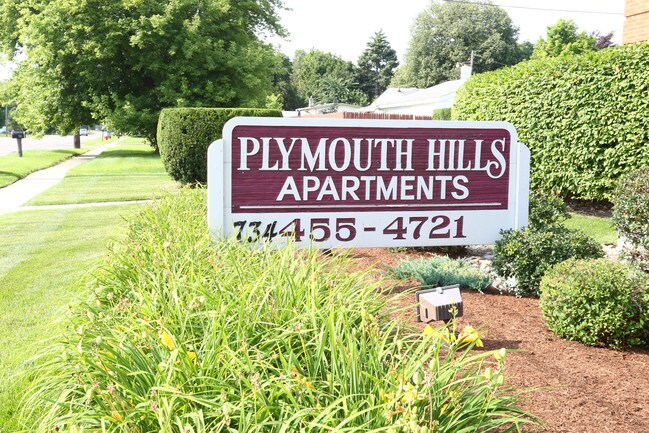 Plymouth Hills Apartments in Plymouth, MI - Building Photo - Building Photo