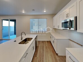 12532 W Flynn Ln in Glendale, AZ - Foto de edificio - Building Photo