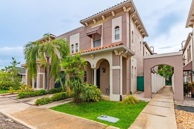 120 S Rome Ave in Tampa, FL - Building Photo - Building Photo
