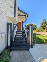 2212 Spring SE in Port Orchard, WA - Building Photo - Building Photo
