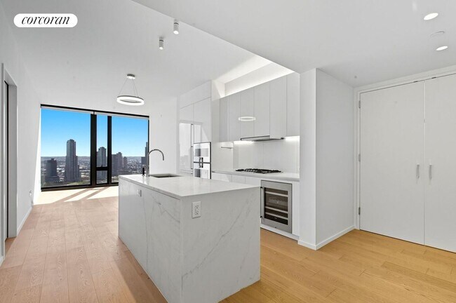 695 1st Ave in New York, NY - Building Photo - Building Photo