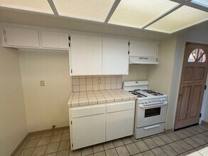 4731 W School Ave in Visalia, CA - Building Photo - Building Photo