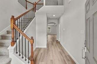 301 Serpentine Ln in Jarrell, TX - Building Photo - Building Photo