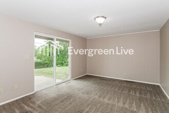 5862 Brandt Pike in Dayton, OH - Building Photo - Building Photo