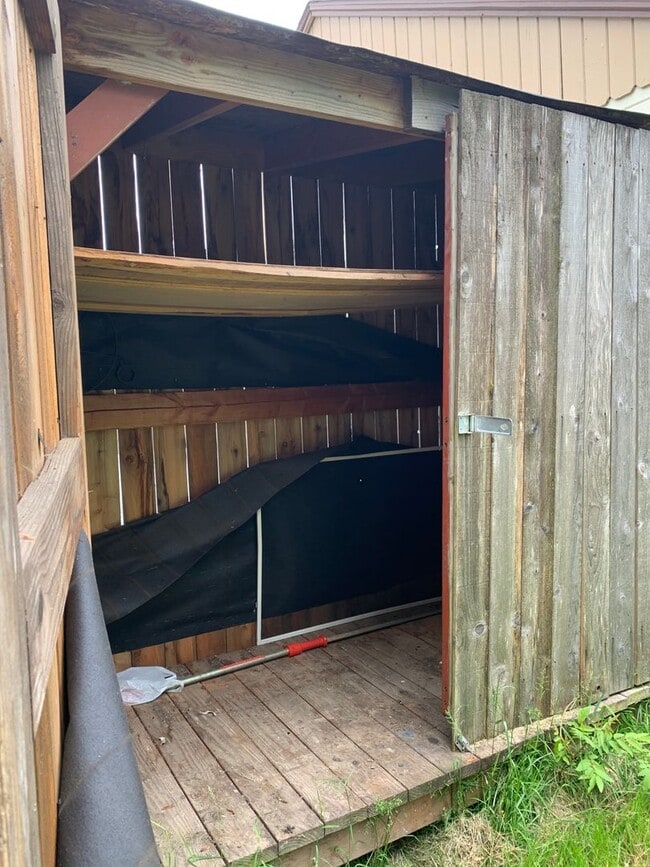 property at 1817 SW Brooklane Dr