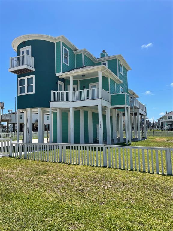 property at 22903 Miramar Dr