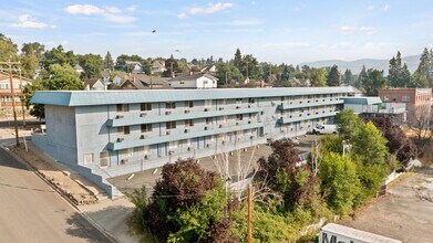 Azalea View Apartments in Klamath Falls, OR - Building Photo - Building Photo