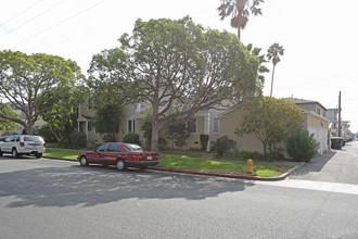 1220-1230 Washington Ave in Santa Monica, CA - Building Photo - Primary Photo