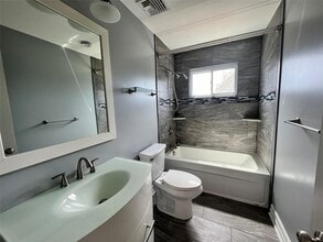 316 Kimberly Pl in West Islip, NY - Building Photo - Building Photo