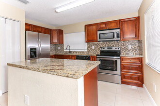 4451 NW 61st Pl in Coconut Creek, FL - Building Photo - Building Photo