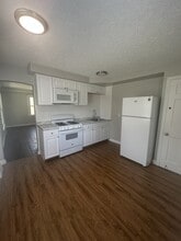 21051 Nicholas Ave in Euclid, OH - Building Photo - Building Photo