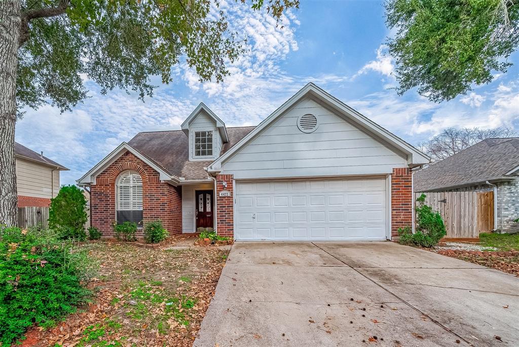 4422 Boy Scout Dr in Friendswood, TX - Building Photo