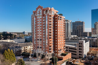 The Villa at Buckhead Heights in Atlanta, GA - Building Photo - Primary Photo