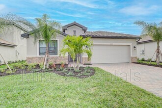 18315 Ridgeline Dr in Estero, FL - Building Photo - Building Photo
