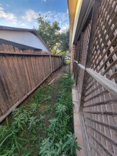 713 Lindenwood Dr in Laredo, TX - Building Photo - Building Photo