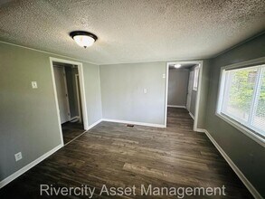 3633 Winston Dr in Memphis, TN - Building Photo - Building Photo