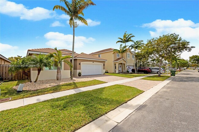 3432 NE 2nd St in Homestead, FL - Building Photo - Building Photo