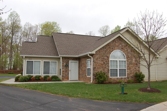 property at 160 Salisbury Cir