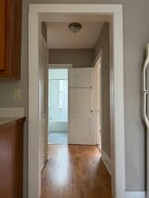 97 Maplewood Ave in West Hartford, CT - Foto de edificio - Building Photo