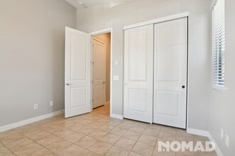 955 E Paseo Way in Phoenix, AZ - Foto de edificio - Building Photo