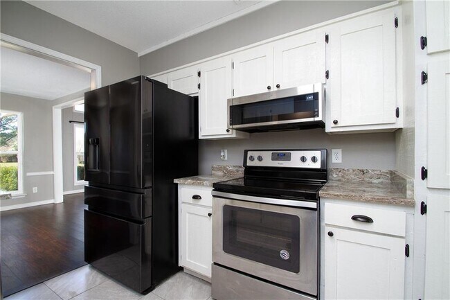 3921-3922 St Andrews Dr E in Mobile, AL - Building Photo - Building Photo