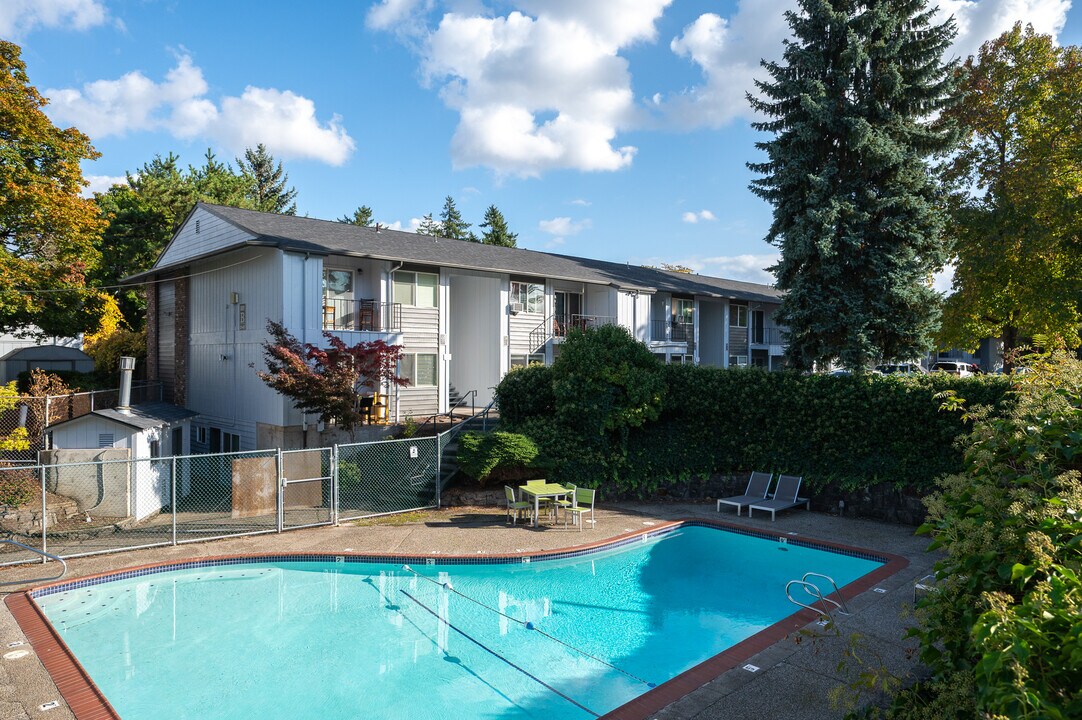 SAGEWOOD ESTATES in Portland, OR - Building Photo