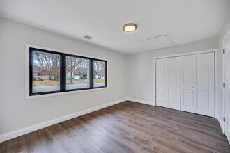 145 Sequoia Dr in Coram, NY - Building Photo - Building Photo