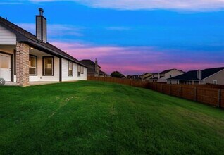 829 Porcupine Dr in Springtown, TX - Building Photo - Building Photo