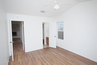 8804 Piney Point Dr in Austin, TX - Building Photo - Building Photo