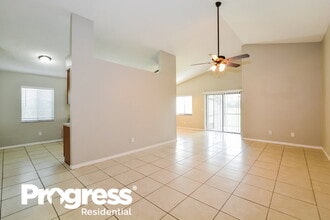 215 River Chase Dr in Orlando, FL - Building Photo - Building Photo