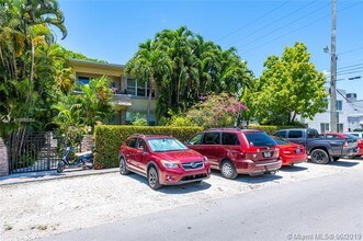 1446 Lenox Ave-Unit -4 in Miami Beach, FL - Building Photo - Building Photo