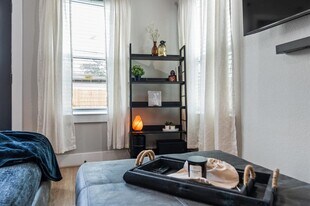 6904 Covington Dr in Houston, TX - Building Photo