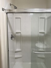 821 Mt Vernon Ave, Unit B in Portsmouth, VA - Foto de edificio - Building Photo