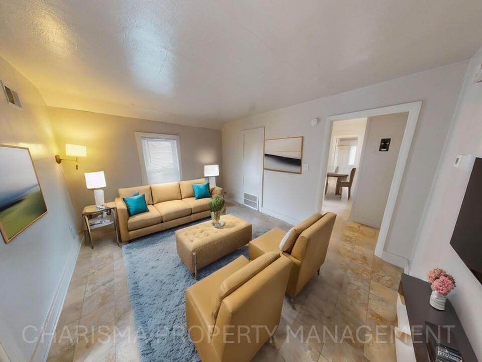 817 W 11th St in Sioux Falls, SD - Building Photo