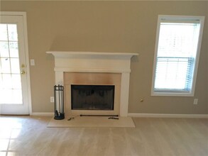 233 Hunt Creek Dr in Acworth, GA - Building Photo - Building Photo