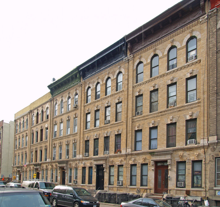 161 Starr St in Brooklyn, NY - Building Photo