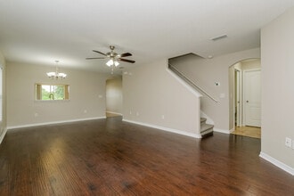 7266 Lumber Port Dr in Ruskin, FL - Building Photo - Building Photo