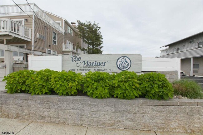 property at 9510 Amherst Ave