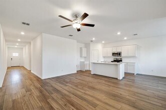3213 Layla Creek Dr in Oak Point, TX - Building Photo - Building Photo